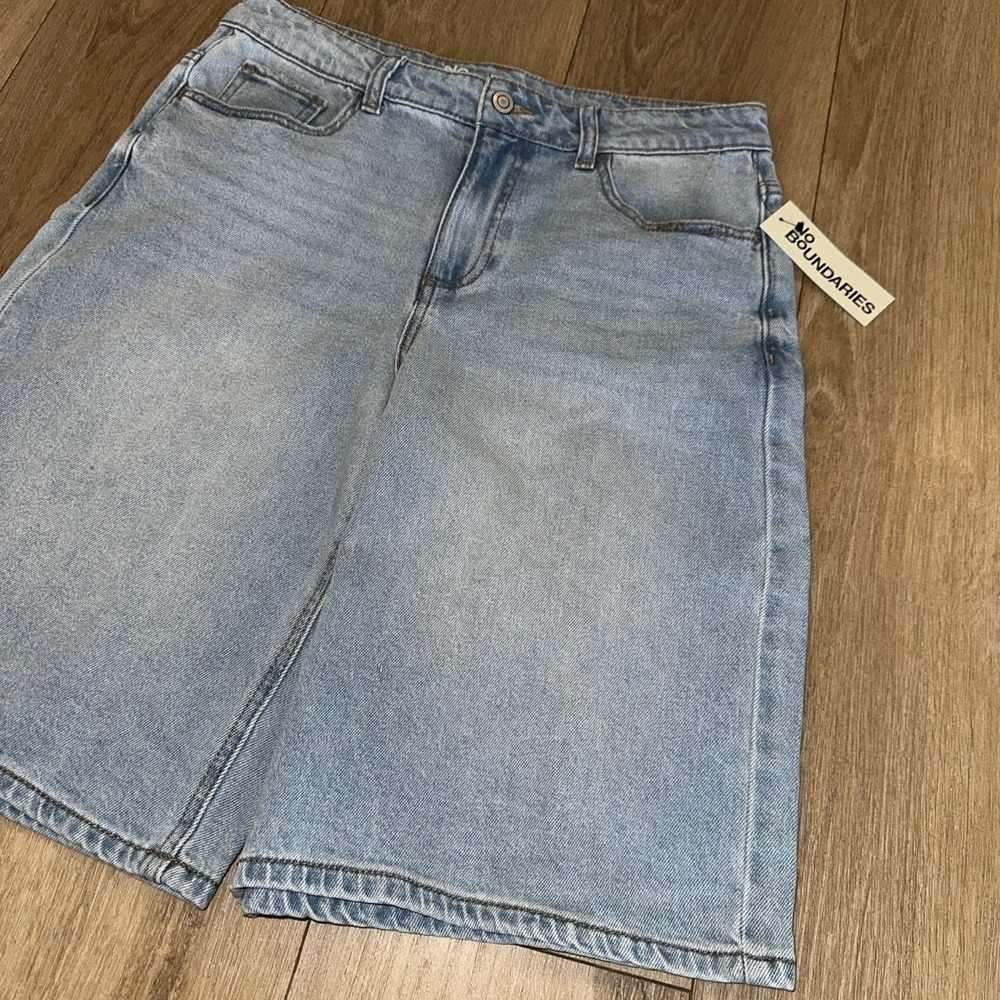 No Boundaries Women's Light Blue Denim Jort Shorts High Rise Size 4 NEW